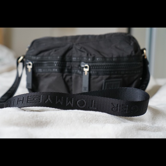 Tommy Hilfiger nylon crossbody - Picture 3 of 5